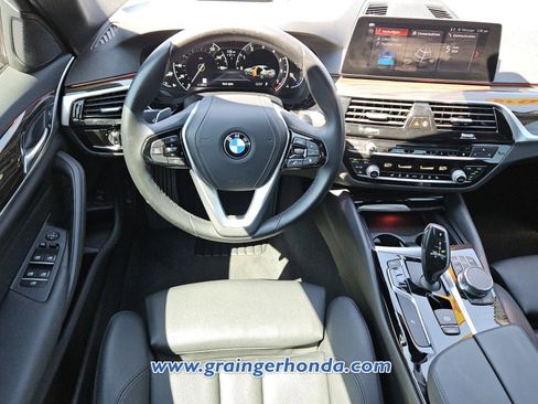 Used 2019 BMW 530i w/ Convenience Package RWD image 12
