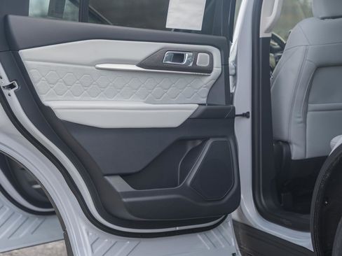 New 2026 Ford Explorer Platinum w/ LUX Leather Package image 43