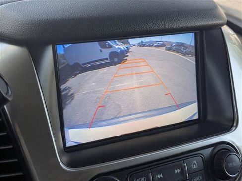 Used 2016 Chevrolet Suburban LT RWD image 13