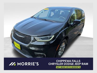 Used 2023 Chrysler Pacifica Touring-L
