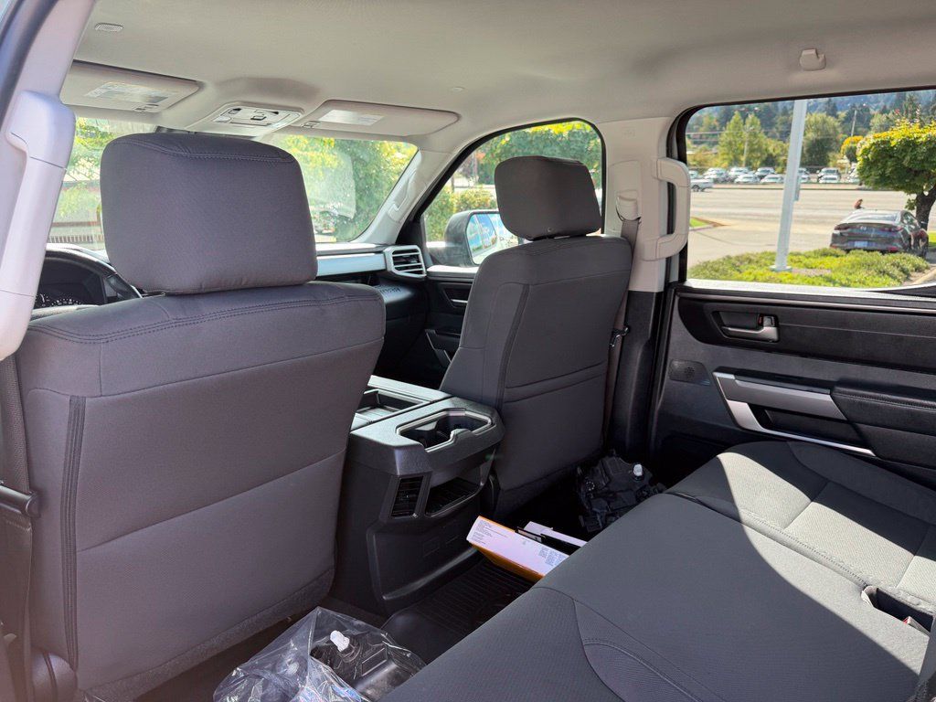 Used 2022 Toyota Tundra SR5 w/ TRD Off-Road Package AWD/4WD image 31