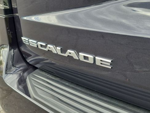 Used 2022 Cadillac Escalade ESV Premium Luxury AWD/4WD image 25