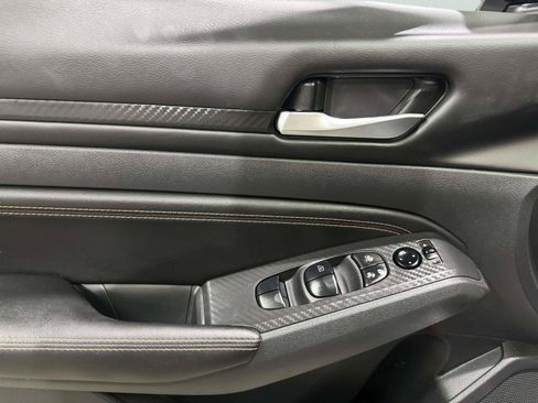 Used 2022 Nissan Altima 2.5 SR w/ Midnight Edition Package FWD image 14