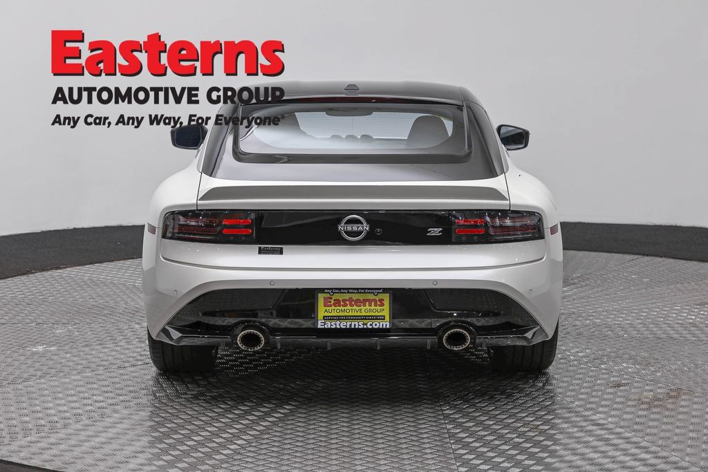 Used 2025 Nissan Z Performance w/ Floor Mat Package RWD image 8