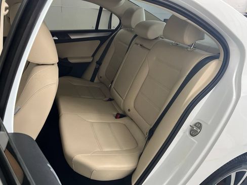 Used 2017 Volkswagen Jetta SE FWD image 18