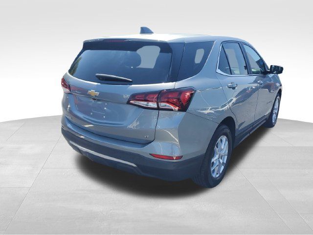 Used 2024 Chevrolet Equinox LT w/ Driver Convenience Package FWD image 4