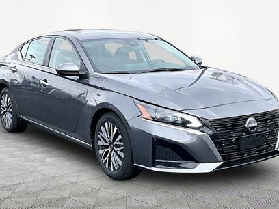 Used 2024 Nissan Altima 2.5 SV w/ SV Premium Package