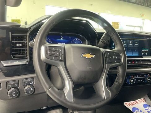 Used 2024 Chevrolet Silverado 1500 LT AWD/4WD image 14