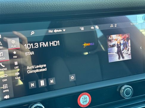 Used 2025 Porsche Macan image 21