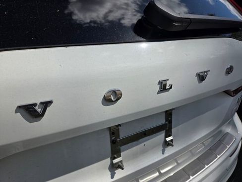 Used 2022 Volvo XC60 B5 Inscription w/ Advanced Package AWD/4WD image 4