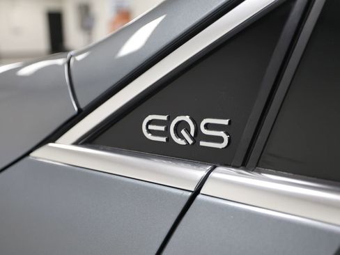 Used 2023 Mercedes-Benz EQS 450+ SUV image 11