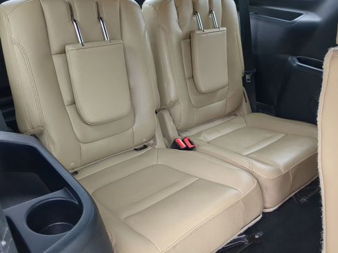 Used 2017 Ford Explorer XLT w/ Equipment Group 202A image 28