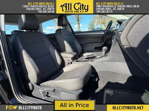 Used 2015 Volkswagen Golf S image 10