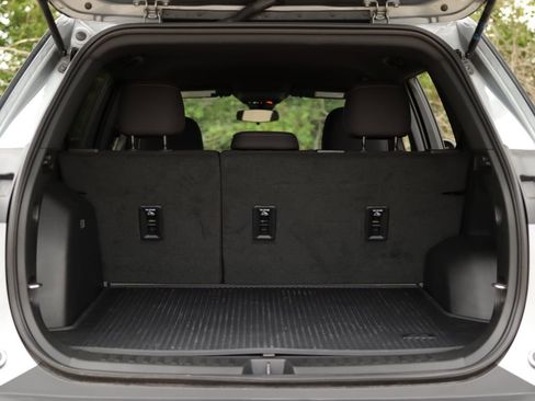 Used 2026 Chevrolet Equinox LT w/ LPO, Floor Liner Package FWD image 27