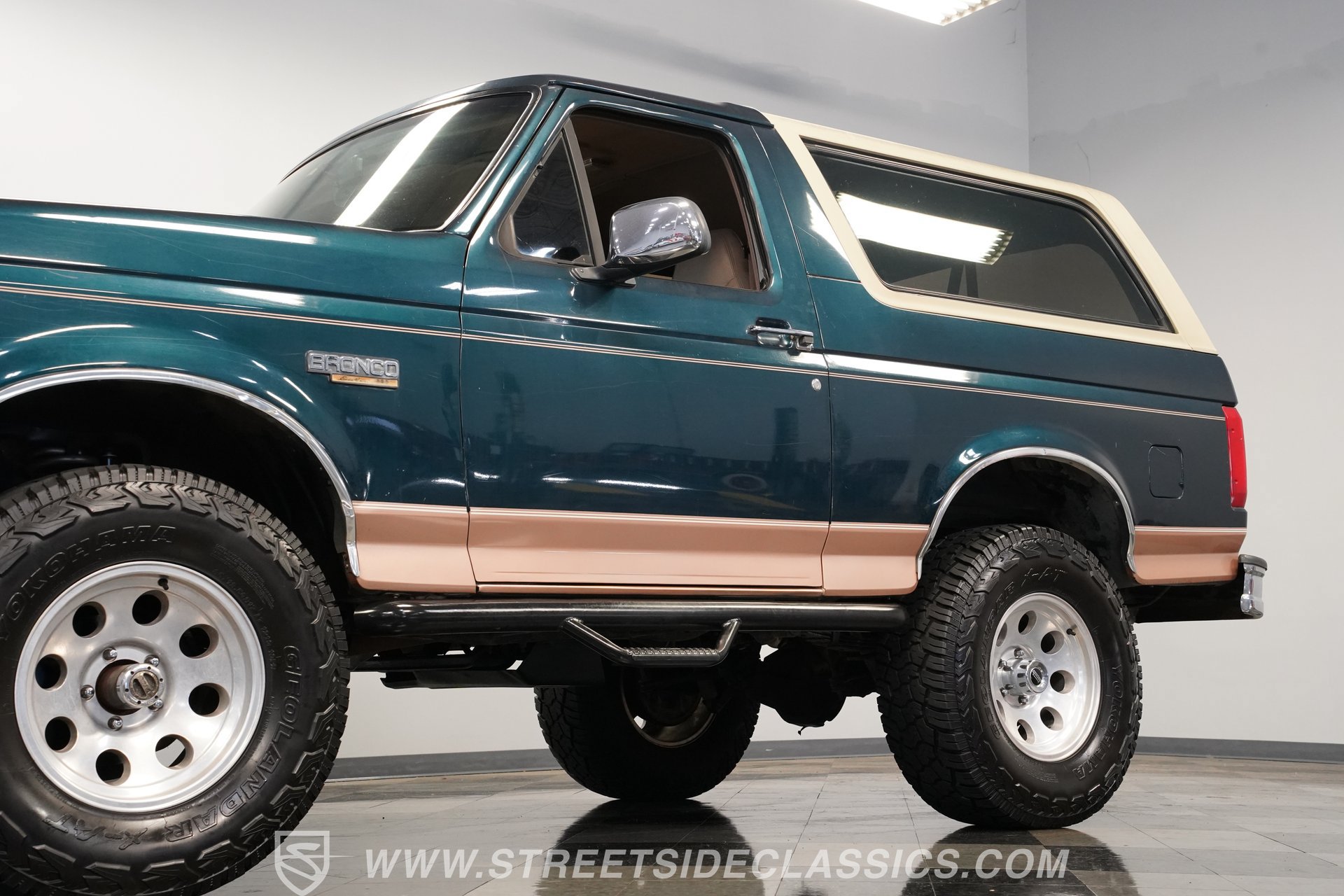 Used 1995 Ford Bronco Eddie Bauer AWD/4WD image 23