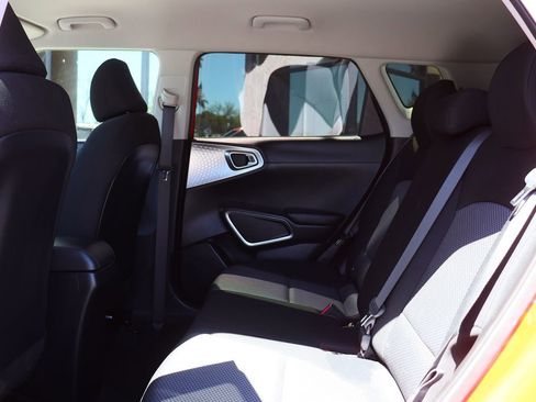 Used 2024 Kia Soul LX w/ Option Group 015 image 30