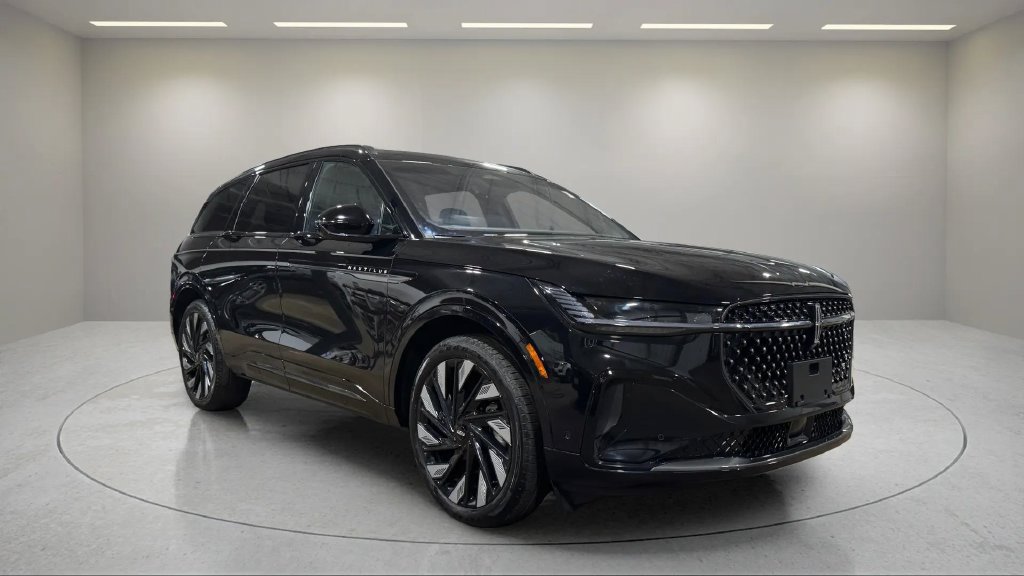 Certified 2024 Lincoln Nautilus Reserve w/ Jet Appearance Package (87T) AWD/4WD image 1