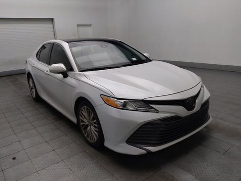Used 2018 Toyota Camry XLE FWD image 13