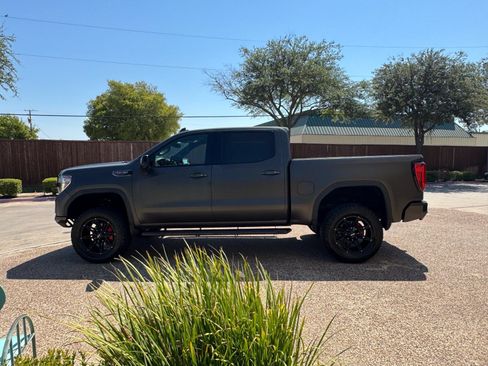 Used 2019 GMC Sierra 1500 AT4 w/ AT4 Premium Package AWD/4WD image 11