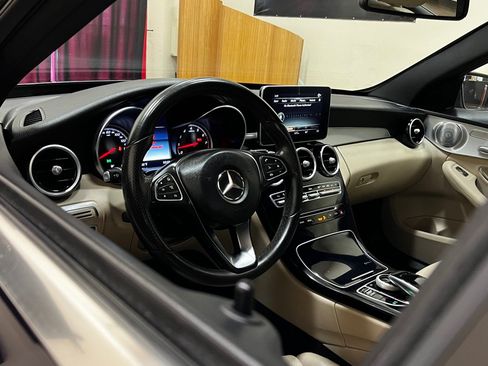 Used 2018 Mercedes-Benz C 300 4MATIC Sedan image 11