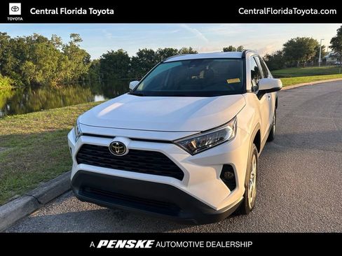 Used 2021 Toyota RAV4 XLE FWD image 1