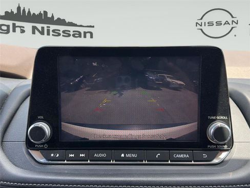 Used 2021 Nissan Rogue S AWD/4WD image 16