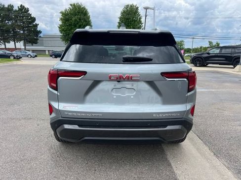Used 2026 GMC Terrain Elevation w/ Elevation Premium Package AWD/4WD image 8