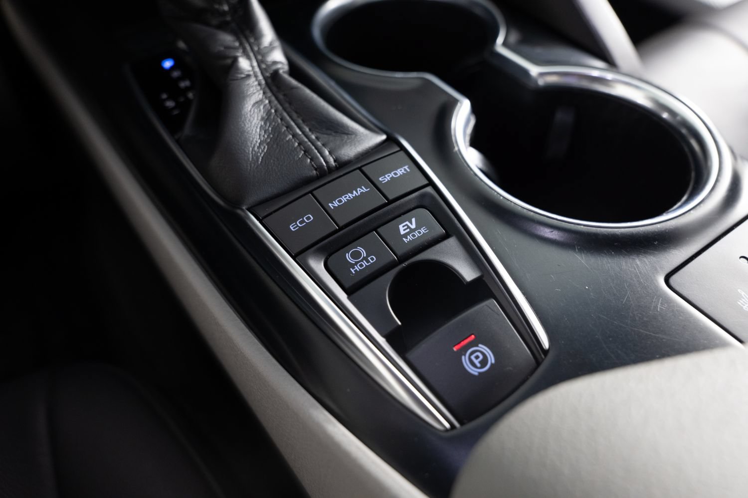 Used 2019 Toyota Camry XLE FWD image 39