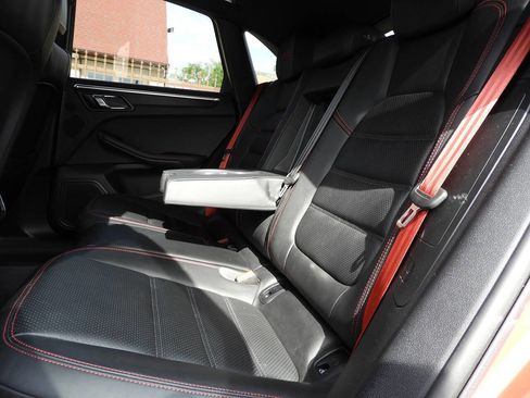 Used 2018 Porsche Macan GTS AWD/4WD image 23