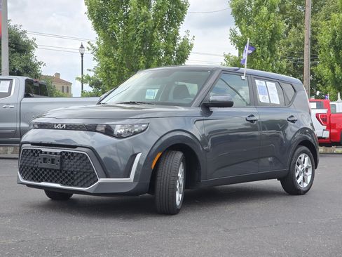 Used 2024 Kia Soul S FWD image 18