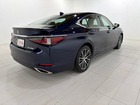 Used 2023 Lexus ES 350 w/ Premium Package FWD image 5