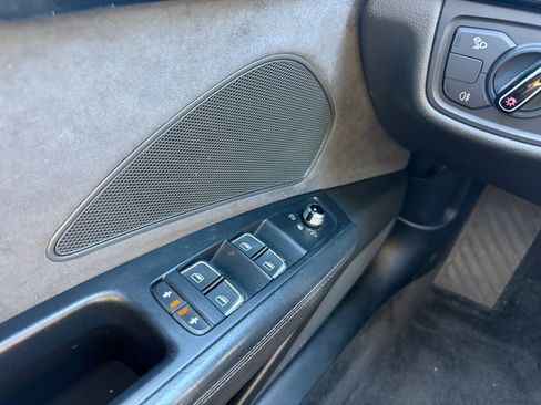 Used 2016 Audi A8 L 4.0T w/ Driver Assistance Package image 24