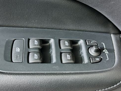 Used 2024 Volvo S60 B5 Core image 15