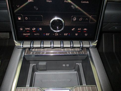 New 2025 GMC Sierra EV Denali image 28