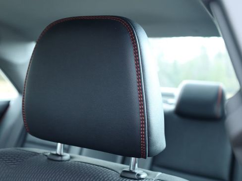 Used 2017 Toyota Camry SE image 26