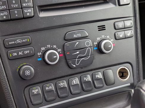 Used 2013 Volvo XC90 3.2 R-Design image 14