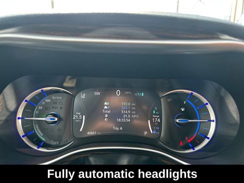 Used 2023 Chrysler Pacifica Pinnacle image 18