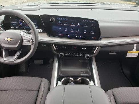 New 2026 Chevrolet Suburban LS AWD/4WD image 17