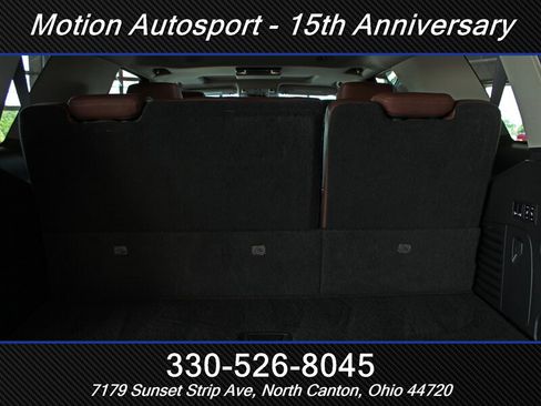 Used 2017 Cadillac Escalade Premium Luxury AWD/4WD image 10