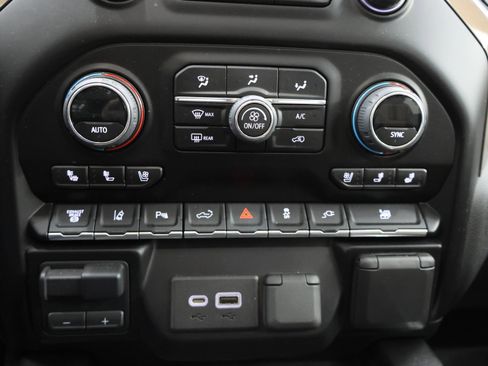 Used 2023 Chevrolet Silverado 3500 High Country image 55