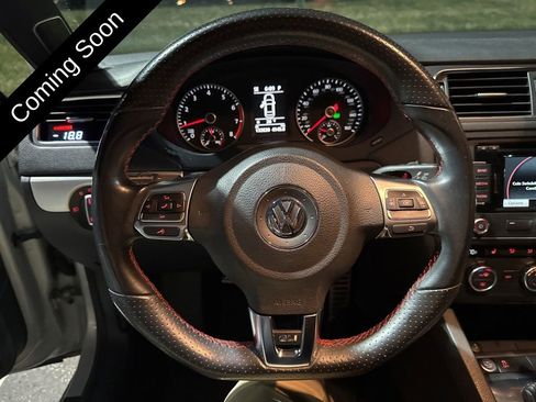 Used 2013 Volkswagen Jetta GLI image 11