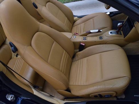 Used 2000 Porsche 911 Carrera 4 image 50