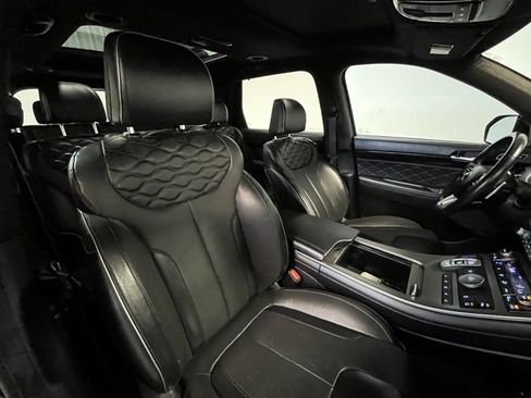 Used 2022 Hyundai Palisade Calligraphy image 9
