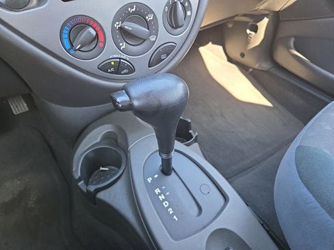 Used 2002 Ford Focus ZX3 Hatchback image 15