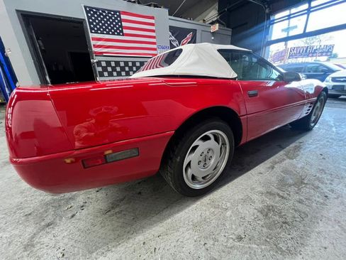 Used 1991 Chevrolet Corvette Convertible image 4