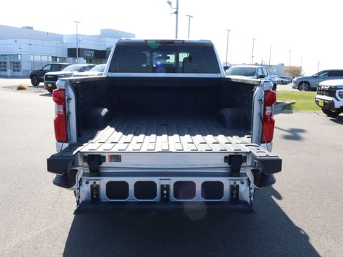 Used 2022 Chevrolet Silverado 2500 High Country w/ Safety Package II image 16