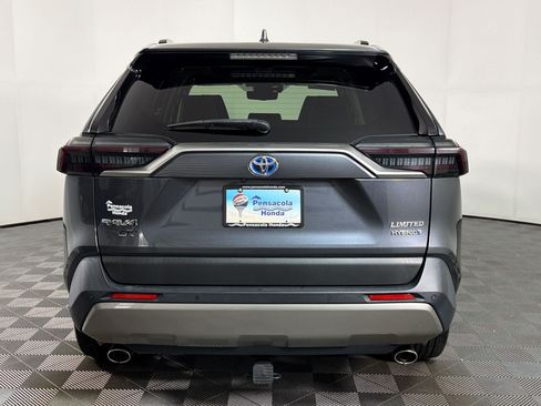 Used 2022 Toyota RAV4 Limited AWD/4WD image 8