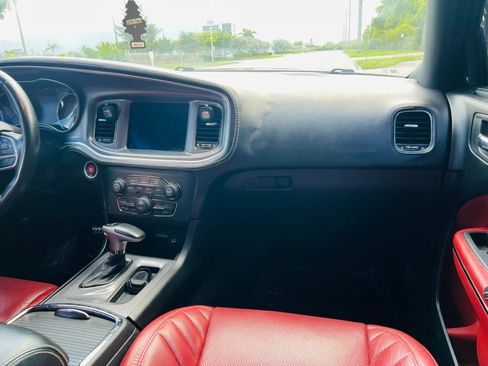 Used 2019 Dodge Charger SRT Hellcat RWD image 17