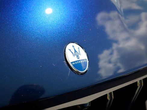 Used 2023 Maserati Levante GT AWD/4WD image 10