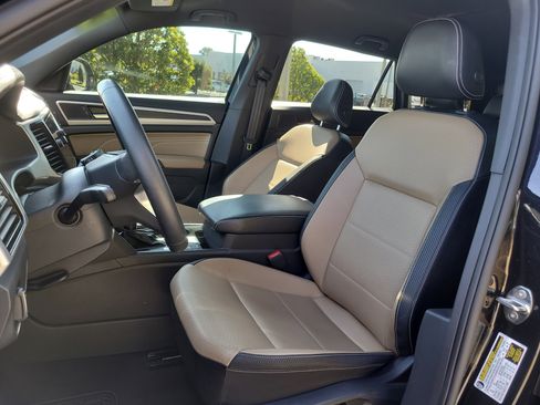 Used 2023 Volkswagen Atlas Cross Sport SE image 22